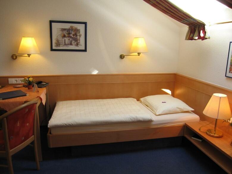 Hostal Birnbaumhof - Hotel Pension Und Ferienwohnungen