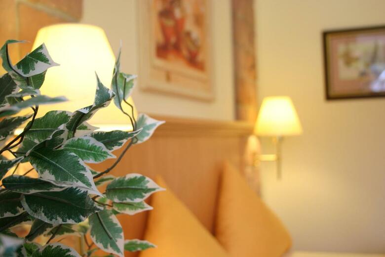 Hostal Birnbaumhof - Hotel Pension Und Ferienwohnungen