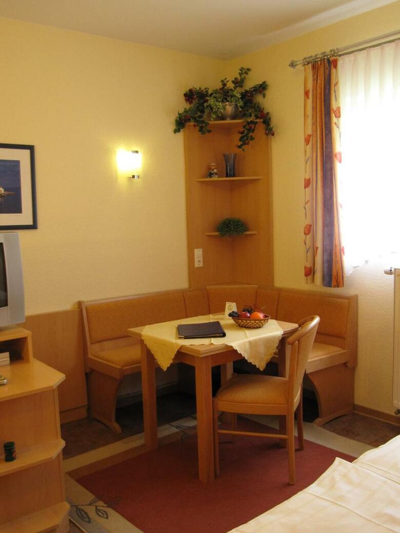 Hostal Birnbaumhof - Hotel Pension Und Ferienwohnungen