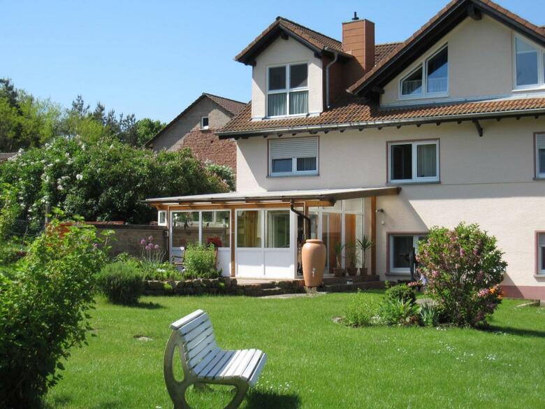 Hostal Birnbaumhof - Hotel Pension Und Ferienwohnungen