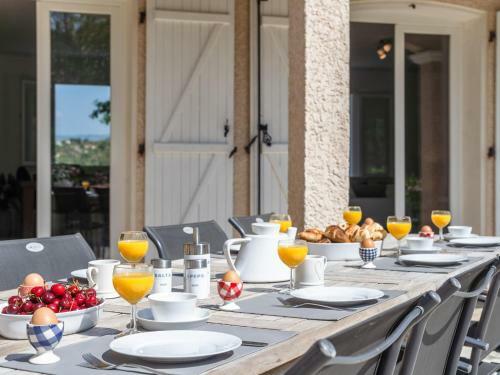 Lovely Villa In Oupia With Private Swimming Pool