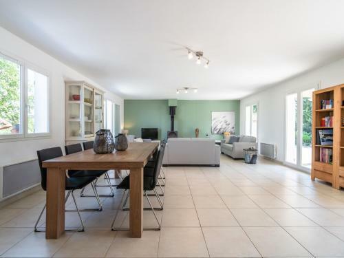 Lovely Villa In Oupia With Private Swimming Pool