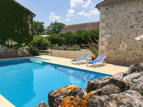 Nalliers Villa Sleeps 8 Pool Wifi