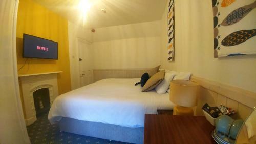 Hostal Mon Fort Guesthouse