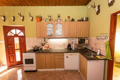 Hostal Vadmacska Vad�sz �s Vend�gh�z