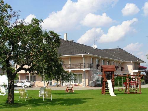 Kincsem Wellness Hotel
