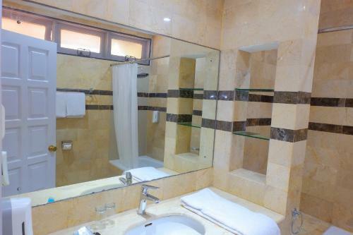 Apartamentos Whiz Residence Darmo Harapan Surabaya
