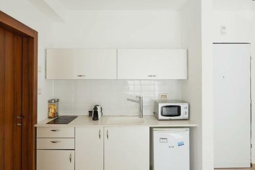 Central Apartment By The Sea