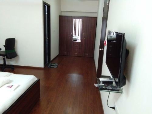 Hostal 3bhk Pure Veg Apartment In Amanora