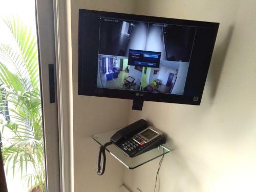 Hostal 3bhk Pure Veg Apartment In Amanora