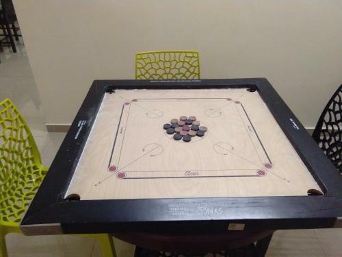 Hostal 3bhk Pure Veg Apartment In Amanora