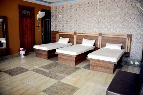 Hotel Kavya Residency