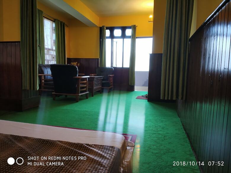 Hotel Treebo Trip Pine Crest