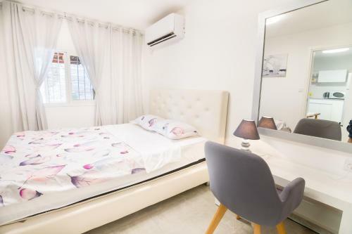 Asher's Apartments