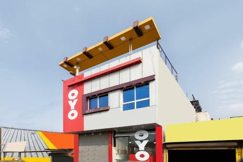 Hotel Oyo 27755 Samrat