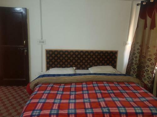 Hotel Island Pahalgam