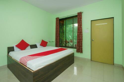Hotel Oyo 19512 Pednekar's Home Stay