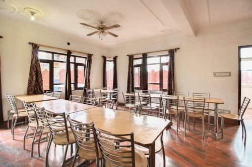 Hostal Oyo 35642 Assad Resorts