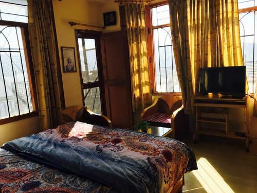 Ridgeview Homestay Near Lakkar Bazar