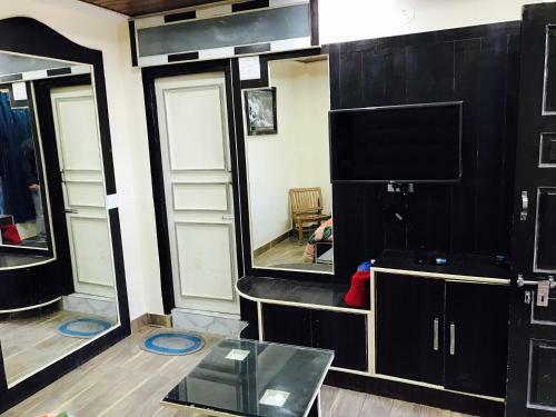 Ridgeview Homestay Near Lakkar Bazar