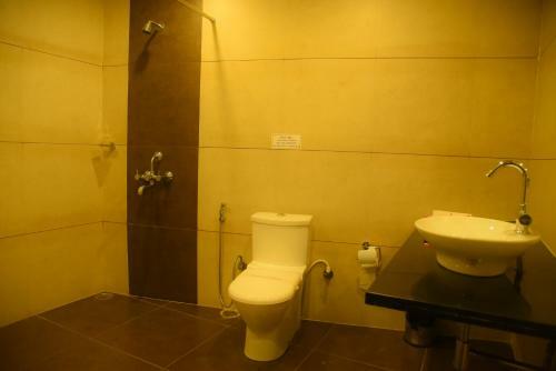 Hotel Grand Maurya And Resorts