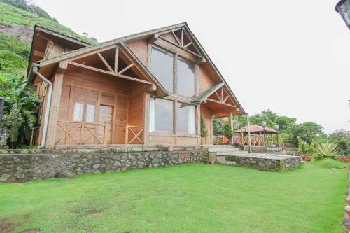 Four Bhk Villa With Spectacular View