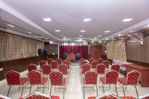 Hotel Oyo 23687 Kumaran Millennium Residency