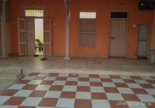 Om Guru Krupa Holiday Home