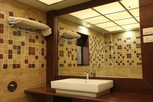 Hotel Ravikiran