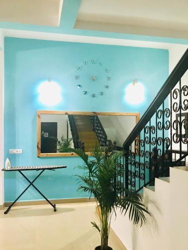 Villa 6 Bhk With Pool & Jacuzzi.