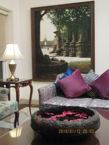 Hotel Econostay Misty Oaks