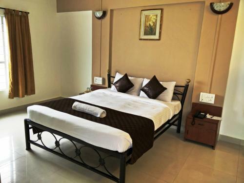 Hmr Hotels - Hmr Royal Inn