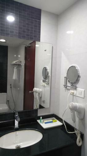 Rouba Residency Hotel
