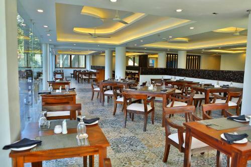 Hotel Elixir Hills Suites Resort And Spa