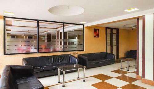 Hotel Larica Holiday Inn Tarapith