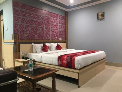 Hotel Minakshi International
