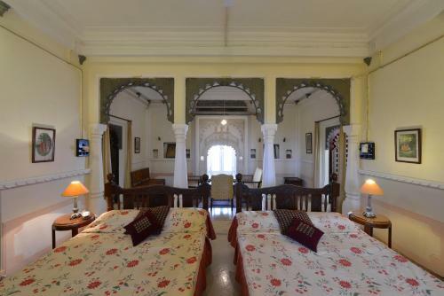 Hotel Udai Bilas Palace