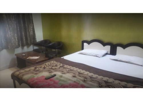 Hotel Well Furnished Rooms In Pushkar