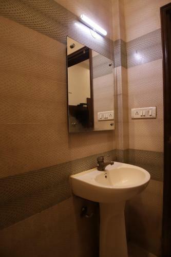 Hostal Hotel Golden Wings