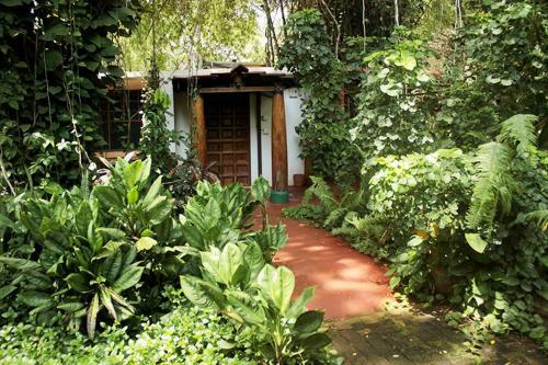 Hostal Sharnga Guest House