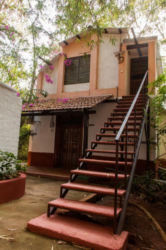 Hostal Sharnga Guest House