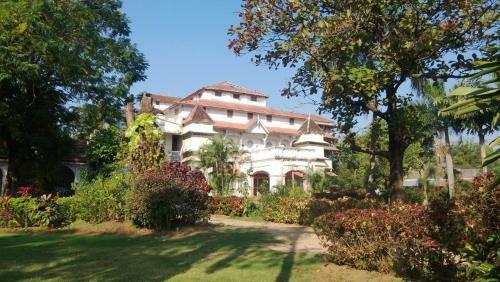 Jambughoda Palace - A Home For Nature Lovers