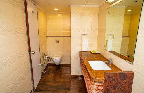 Simran Heritage(business Hotel)