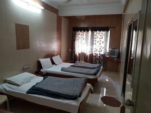 Hotel Dhruv Palace