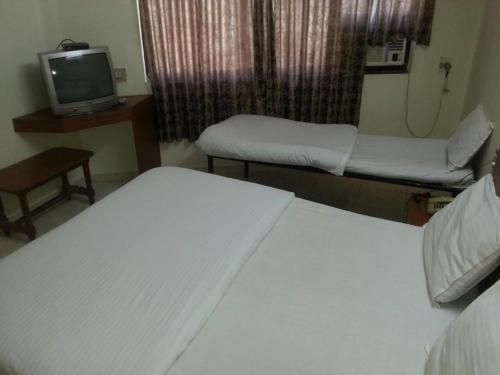 Hotel Dhruv Palace