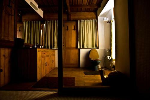 The Olive Room Stay - Two Chimneys Gethis