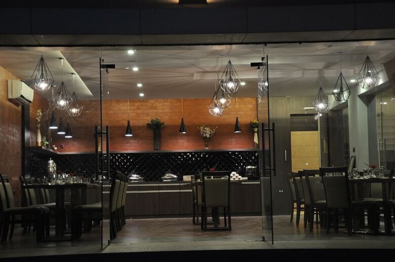 Mango Hotels Tansha Regal
