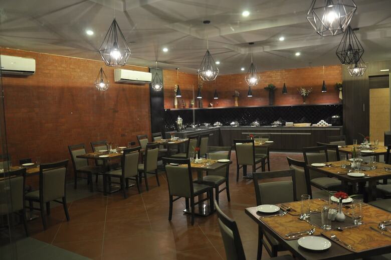 Mango Hotels Tansha Regal