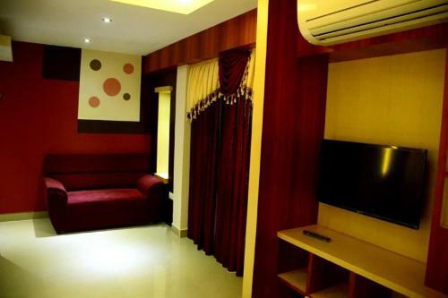 Hotel Star Msr Residency