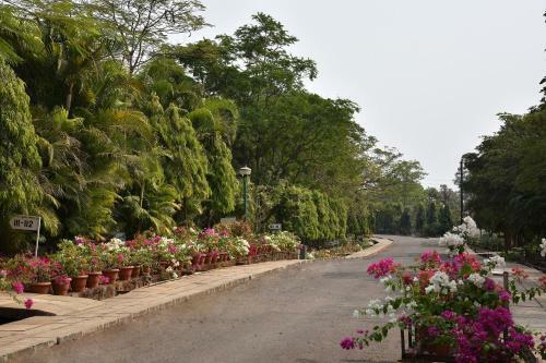 Hotel Modi's Resort Karjat